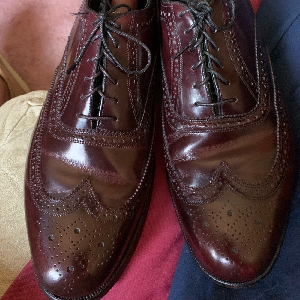 Vintage Florsheim wingtips 10 E